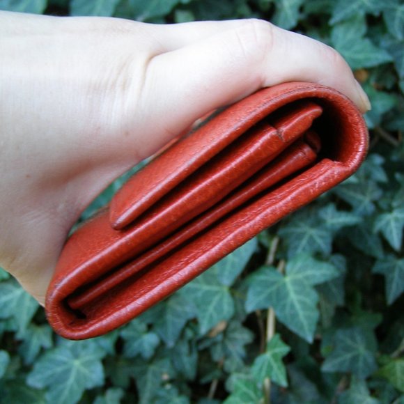 EUC Gucci Long Red Leather Wallet - Picture 5 of 13